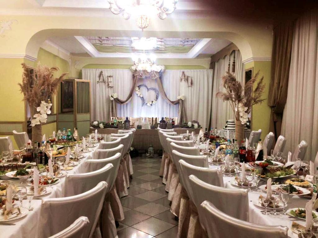 Alexandrovskiy Hotel Mykolaiv Exterior photo